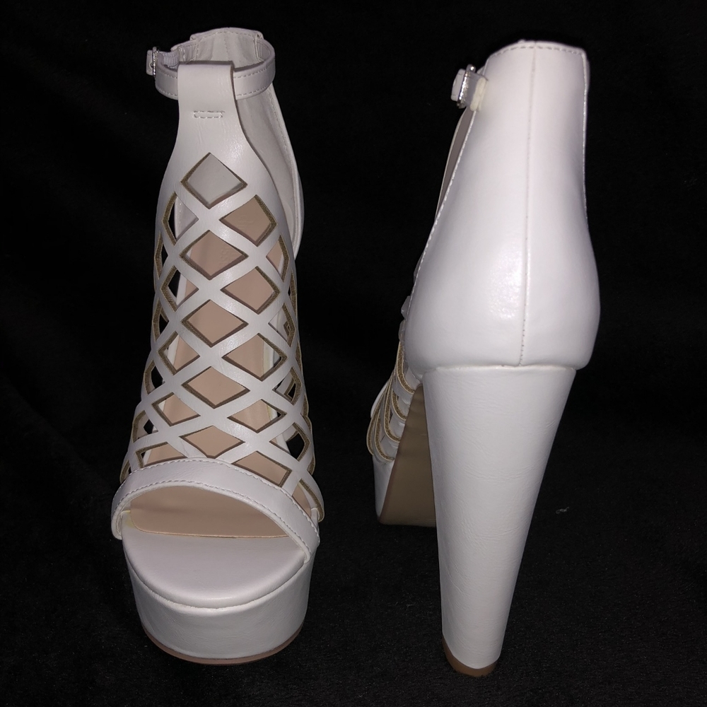 Shoes - Picture 2 of 3